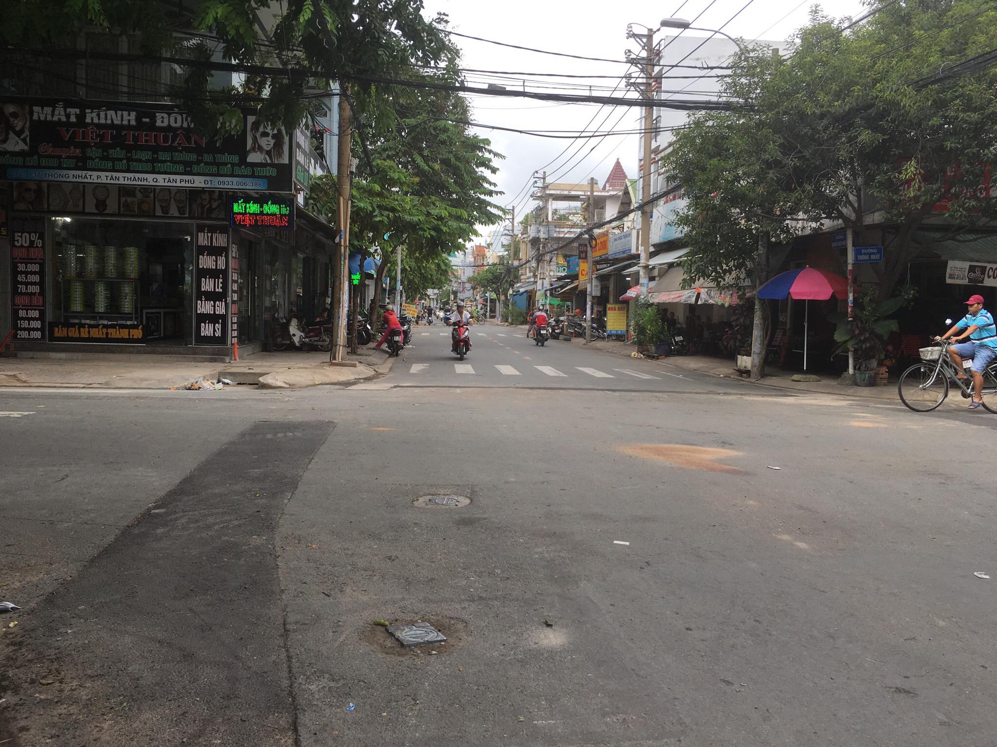 Hai tên cướp khóc như mưa khi nghe điều tra viên báo tin