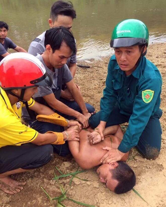 Vụ 3 người trong một nhà chết ở nghĩa địa: Nạn nhân bị tấn công bằng gạch - 2