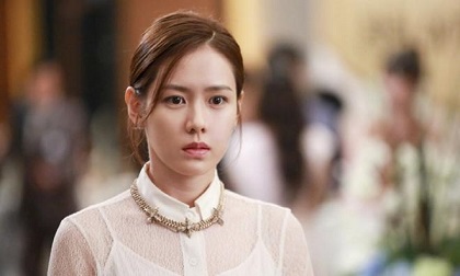 Biết chồng ngoại tình, vợ vẫn đon đả không oán thán nửa lời để rồi 1 năm sau...