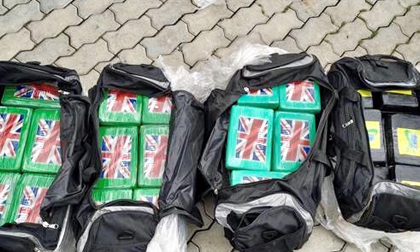 Đang giám định 100 bánh cocaine, chờ khởi tố vụ án