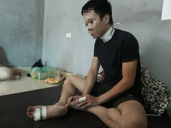 Lời kể của tài xế taxi ở Hà Nội bị nam hành khách cứa cổ trong đêm - Ảnh 1.