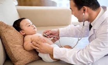 4 kỹ năng chăm sóc trẻ mọc răng để bé không ốm sốt, khóc nhè