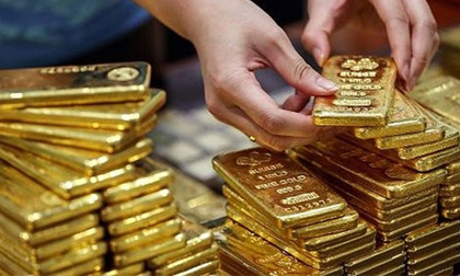 Giá vàng hôm nay 5/8: Giá vàng xuống mức thấp nhất trong một năm