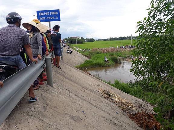 be 27 thang tuoi mat tich bi an o nha ong ngoai: tim thay thi the o duoi suoi - 1