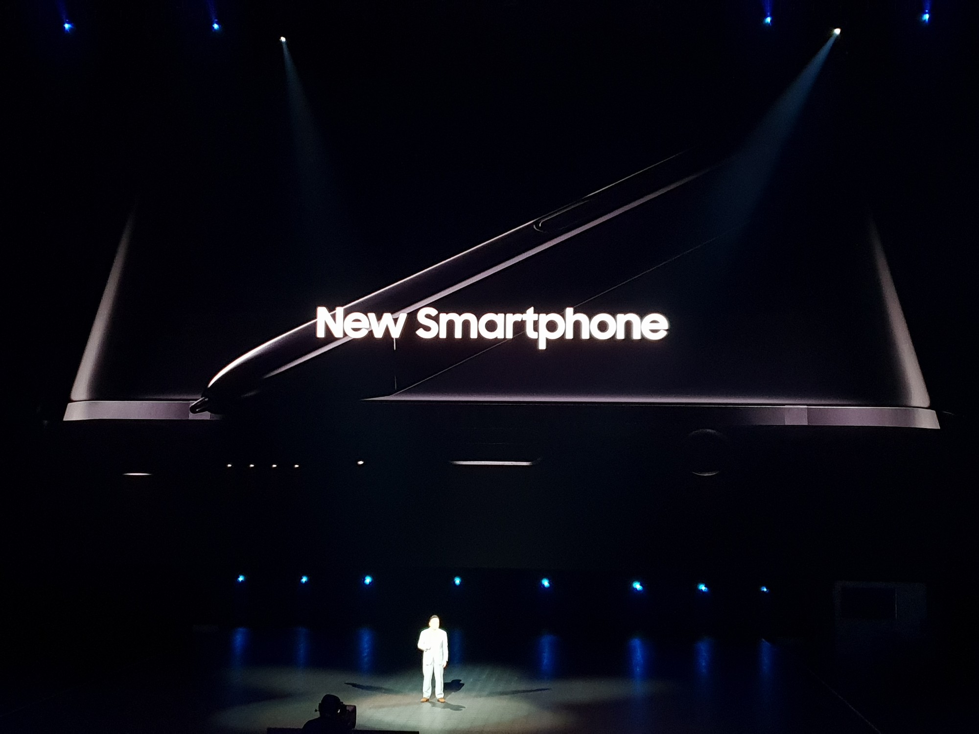 Samsung Galaxy Note9 chính thức ra mắt: cấu hình khủng nhất thị trường, S-Pen nhiều chức năng mới, camera thêm AI, giá cao nhất 1250 USD