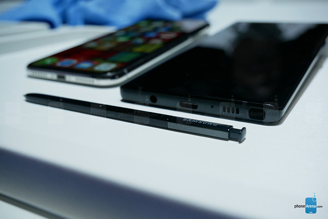 Galaxy Note 9 và iPhone X: Cuộc chiến của những siêu phẩm nghìn đô - 3