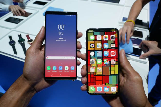 Galaxy Note 9 và iPhone X: Cuộc chiến của những siêu phẩm nghìn đô - 1