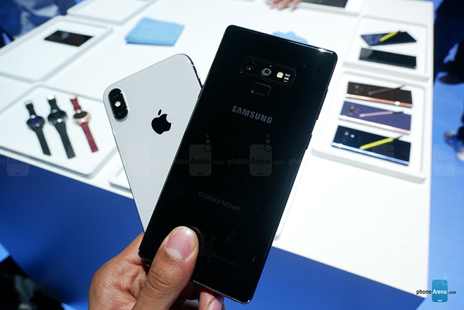 Galaxy Note 9 và iPhone X: Cuộc chiến của những siêu phẩm nghìn đô - 2