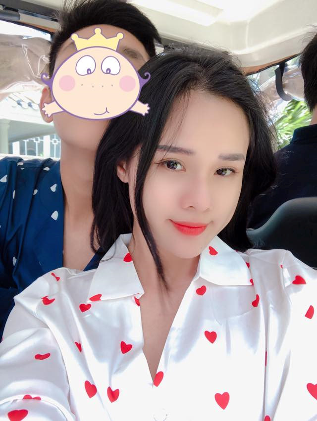 Cầu thủ Trọng Đại bất ngờ khoe ảnh tình tứ bên bạn gái mới