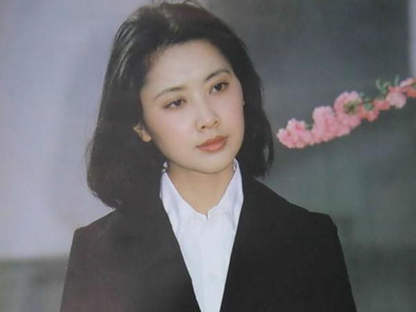 Nữ Vương của Tây Du Ký: Cuộc tình đẫm lệ với Đường Tăng và cuộc sống bí ẩn ở tuổi 66