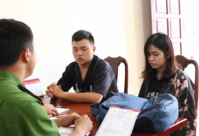 khoi to doi tinh nhan vao shop quan ao dam nguoi cuop tai san hinh anh 2