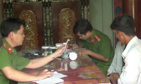 Nghi pham tham sat 3 nguoi o Tien Giang lap muu truoc 2 thang hinh anh 2