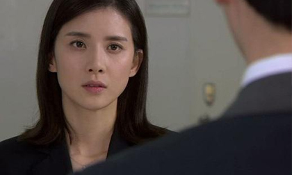 Chết lặng khi góa phụ béo ú sồn sồn đến nhà 'phạt vạ' chồng tội yêu đương nhăng nhít