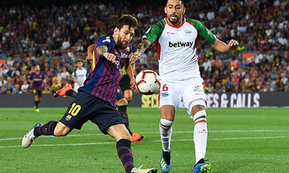 Messi và Coutinho ghi siêu phẩm, Barca khởi đầu suôn sẻ