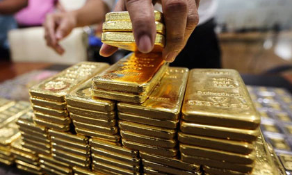 Giá vàng hôm nay 20/8: Đầu cơ USD, vàng mất cơ hội tăng giá
