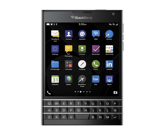 Nhưng smartphone sở hữu bàn phím vật lý QWERTY 