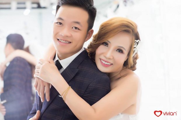 Chị Thu Sao và anh Hoa Cương đang tất bật chuẩn bị cho đám cưới.