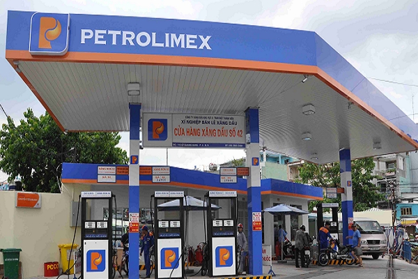 Từ 31.8: Petrolimex sẽ giảm 300 đồng/lít xăng và dầu hình ảnh 1 tu 31.8: petrolimex se giam 300 dong/lit xang va dau hinh anh 1