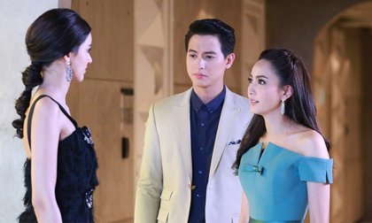 Chồng ngoại tình mà vẫn bình thản đến lạ, cô vợ đã làm thế này trong cuộc chạm trán '3 mặt một lời'