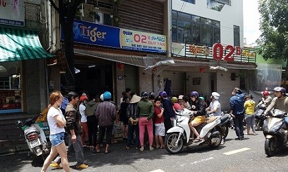 Khởi tố đối tượng lái ô tô tông chết người khi bị chặn đầu
