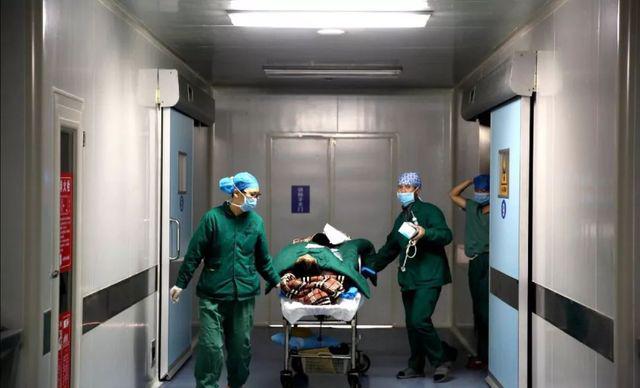 thanh nien 27 tuoi chet sau khi cam lanh, 5 co quan suy kiet vi uong ha sot qua lieu - 1