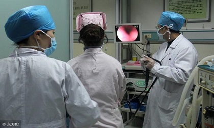 Người phụ nữ nhập viện vì ăn hồng khi bụng rỗng, 6 thực phẩm cần tránh xa khi đói