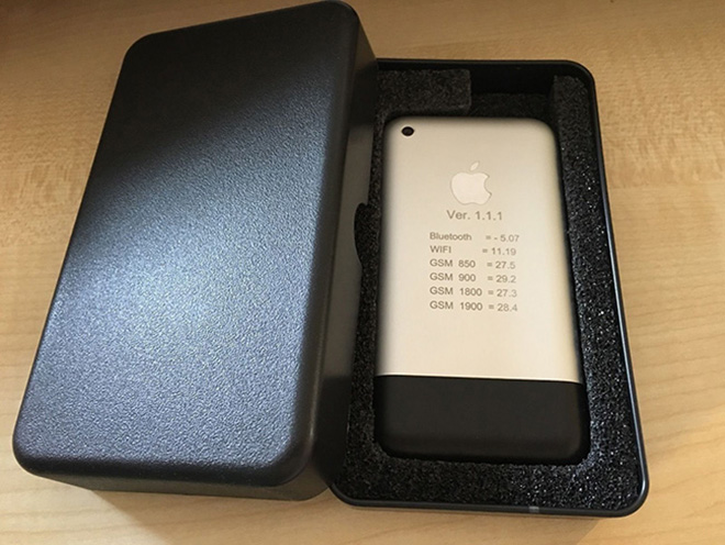 can canh nguyen mau iphone dau tien do apple tu lam, gia gan ty dong hinh anh 3