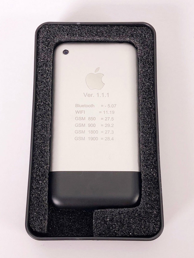 can canh nguyen mau iphone dau tien do apple tu lam, gia gan ty dong hinh anh 4