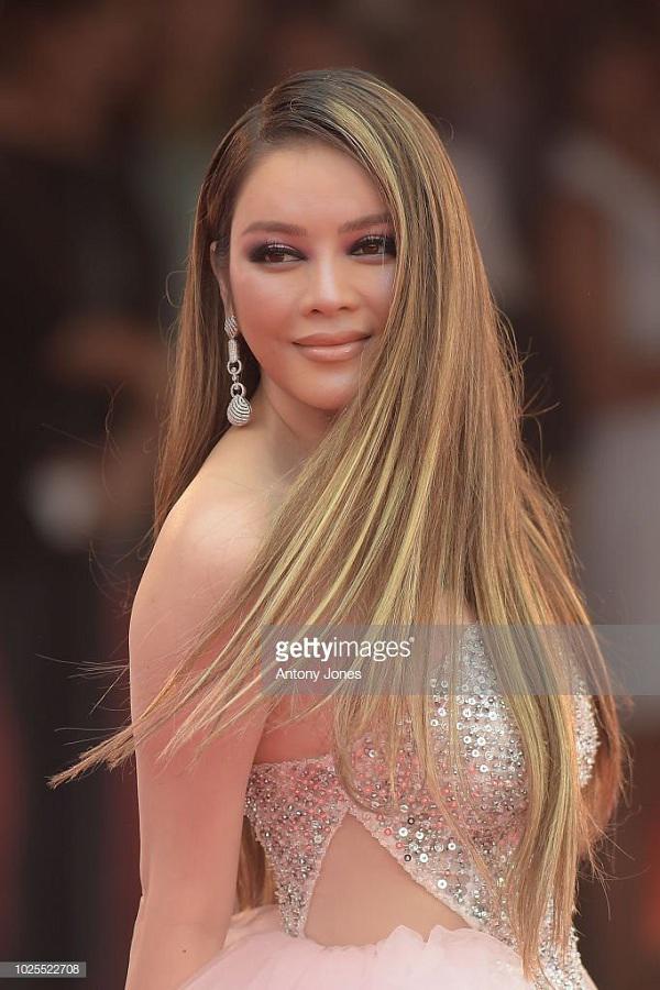 suyt khong nhan ra ly nha ky vi nhan sac 