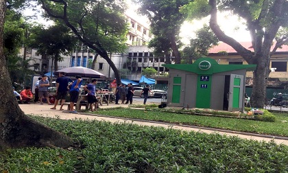 Hà Nội: Thi thể người đàn ông trong nhà vệ sinh công viên Paster