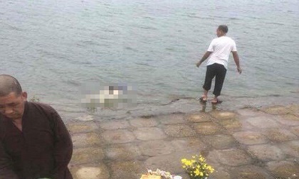 Hà Nội: Kinh hãi phát hiện thi thể người đàn ông nổi dưới hồ nước