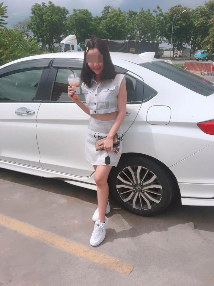 Kanokasemsophon được bạn trai tặng một chiếc xế hộp Honda City mới toanh. Ảnh: World Of Buzz