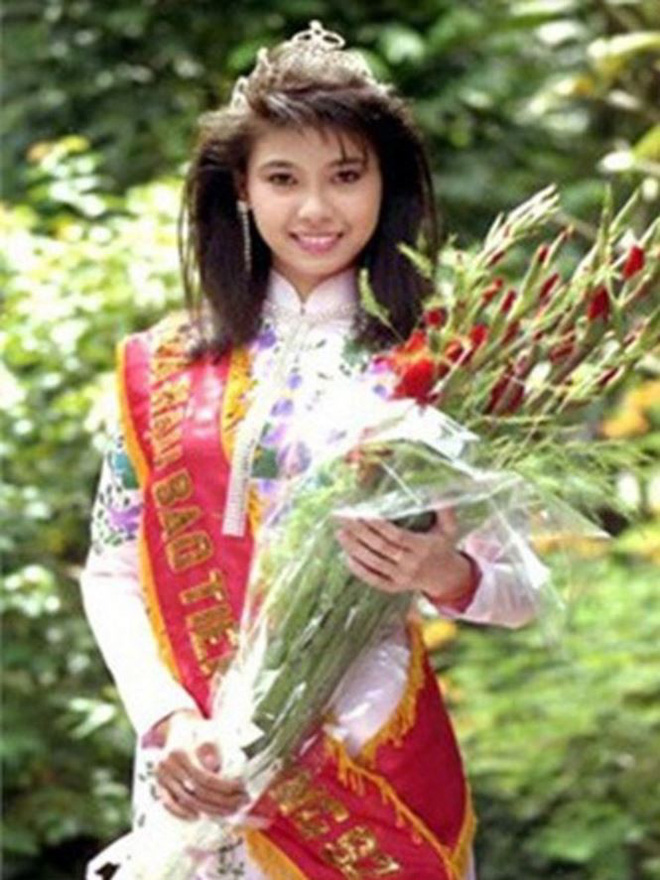 Thí sinh nhỏ tuổi nhất đăng quang hoa hậu không phải Trần Tiểu Vy mà là mỹ nhân xinh đẹp này! - Ảnh 1. Thí sinh nhỏ tuổi nhất đăng quang hoa hậu không phải Trần Tiểu Vy mà là mỹ nhân xinh đẹp này! - Ảnh 1.