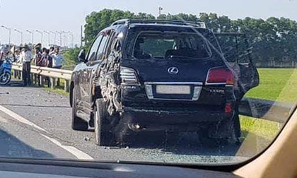 Cục CSGT thông tin về vụ xe Lexus biển 8888 bị đâm bẹp, tài xế tử vong