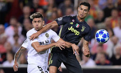 Valencia - Juventus: 'Thảm họa' Ronaldo, ác mộng 11m kinh hoàng