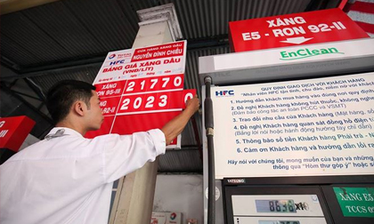 Xăng E5 RON92 tăng lên mốc 20.231 đồng/lít