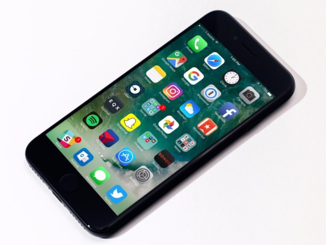 8 lý do bạn nên mua iPhone 7 thay vì iPhone Xr, Xs và Xs Max - 2