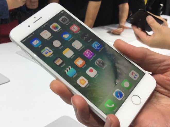 8 lý do bạn nên mua iPhone 7 thay vì iPhone Xr, Xs và Xs Max - 3