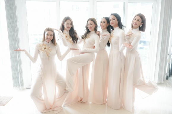 Hoa khôi Lan Khuê tổ chức đám hỏi với dàn phù dâu xinh như tiên nữ hình ảnh 2 hoa khoi lan khue to chuc dam hoi voi dan phu dau xinh nhu tien nu hinh anh 2