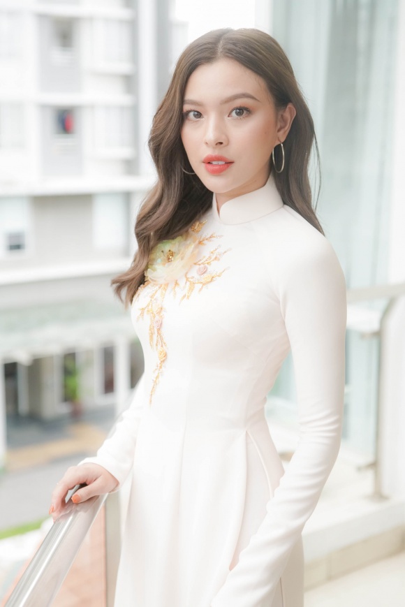 Hoa khôi Lan Khuê tổ chức đám hỏi với dàn phù dâu xinh như tiên nữ hình ảnh 8 hoa khoi lan khue to chuc dam hoi voi dan phu dau xinh nhu tien nu hinh anh 8