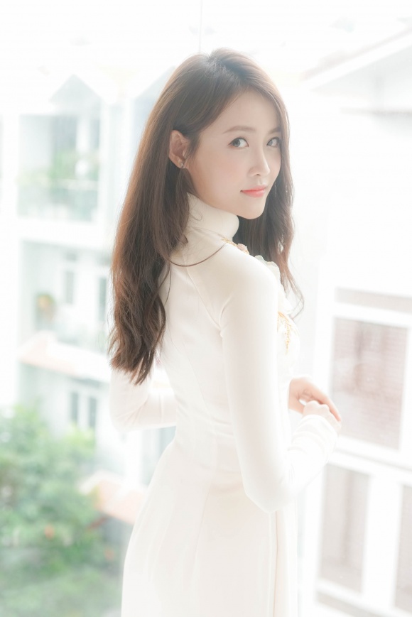Hoa khôi Lan Khuê tổ chức đám hỏi với dàn phù dâu xinh như tiên nữ hình ảnh 11 hoa khoi lan khue to chuc dam hoi voi dan phu dau xinh nhu tien nu hinh anh 11