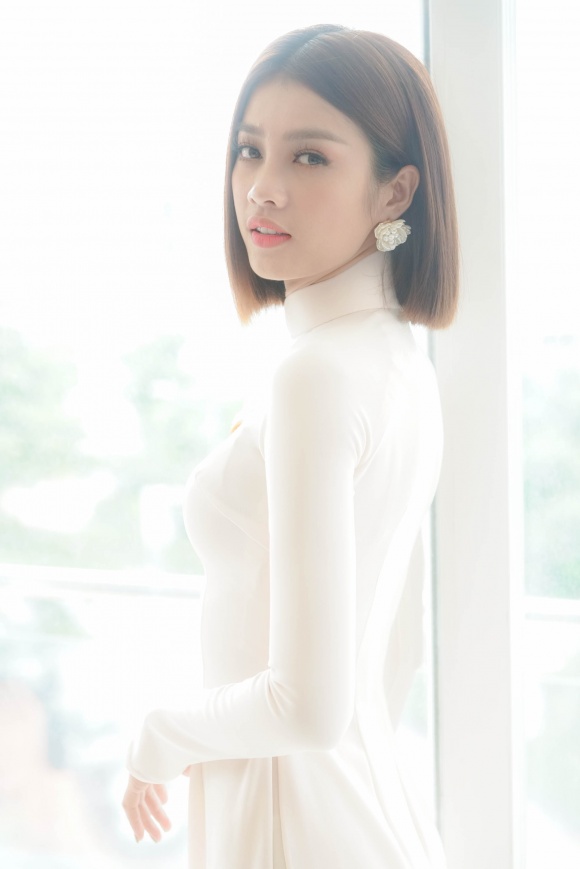 Hoa khôi Lan Khuê tổ chức đám hỏi với dàn phù dâu xinh như tiên nữ hình ảnh 12 hoa khoi lan khue to chuc dam hoi voi dan phu dau xinh nhu tien nu hinh anh 12