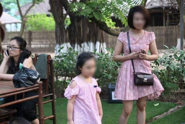 Mẹ đơn thân và con gái. Ảnh gia đình cung cấp