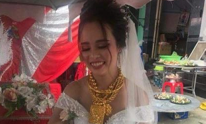 Cô dâu đeo 129 cây vàng: Rể lấy lại vàng về quê