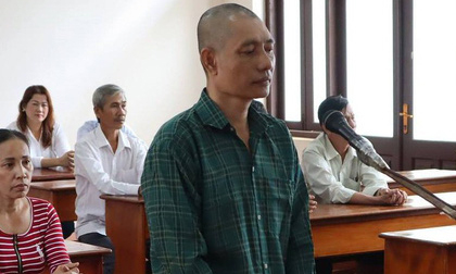 Người chồng cuồng ghen dùng búa giết vợ rồi đốt xác phi tang