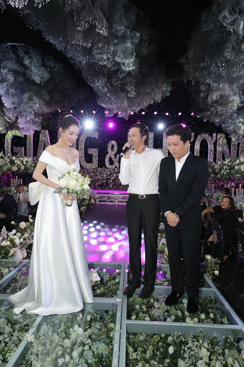 nhin lai vay cuoi nha phuong, fans giat minh vi chi tiet tao bao chua tung thay cua co dau - 3