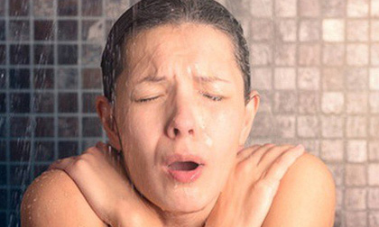 Người phụ nữ tử vong dù không bệnh tật: Chuyên gia cảnh tỉnh thói quen đáng sợ vào ban đêm nhưng nhiều người vẫn làm