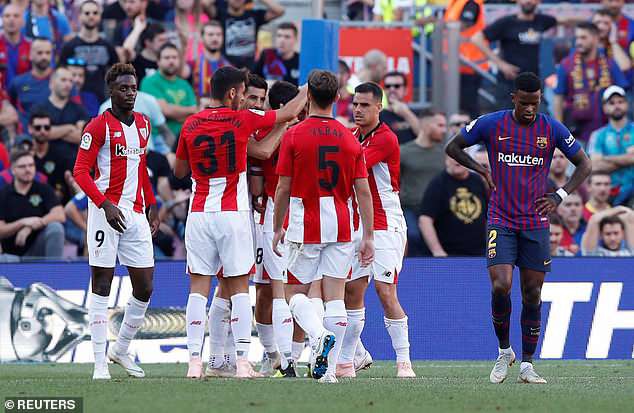 Messi bừng sáng từ băng ghế dự bị, cứu Barcelona khỏi trận thua mất mặt thứ 2 liên tiếp - Ảnh 3.