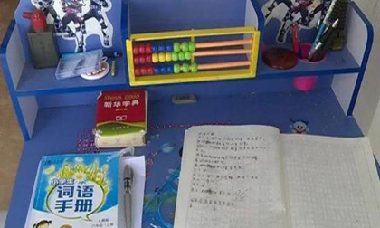 Con lớp 1 để lại thư tuyệt mệnh: 'Đọc xong thư này, bố hãy tìm xác con dưới ban công'
