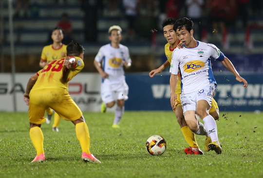 Lộ danh sách tuyển Việt Nam chuẩn bị AFF Cup: Hà Nội FC áp đảo - Ảnh 2.